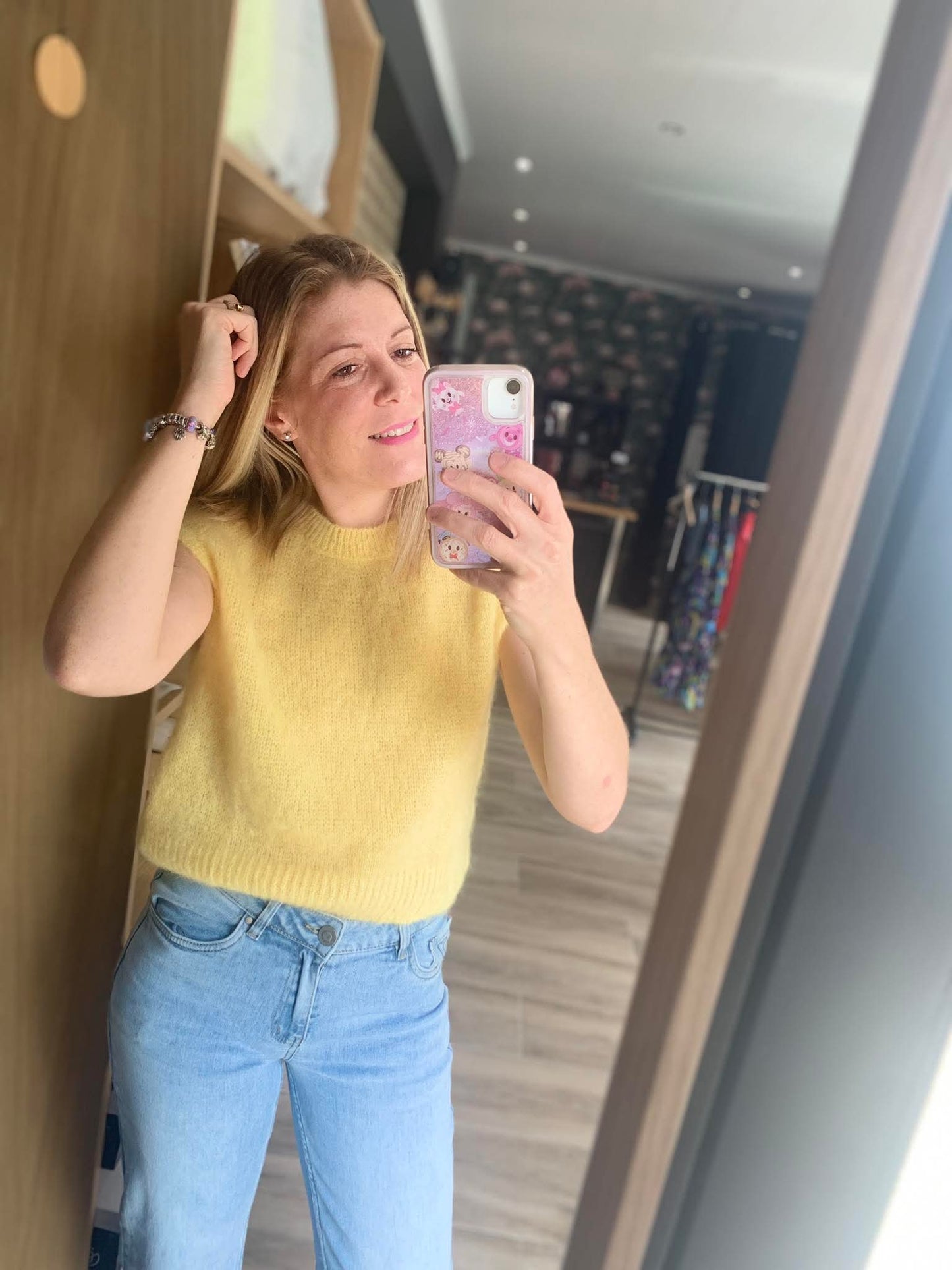 Pull sans manches jaune