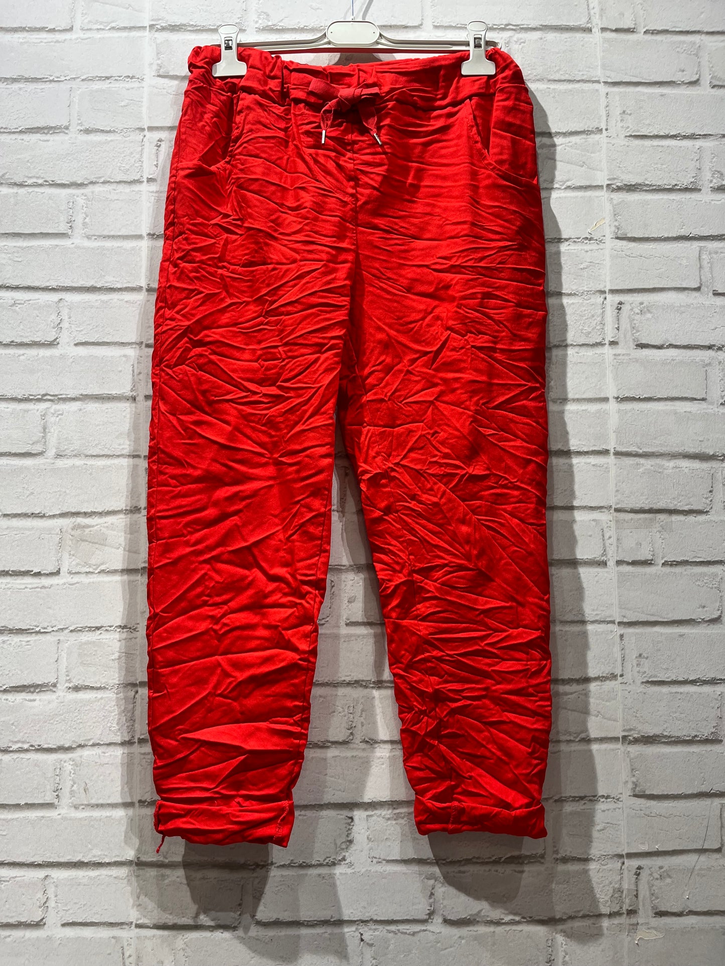 Pantalon magique rouge