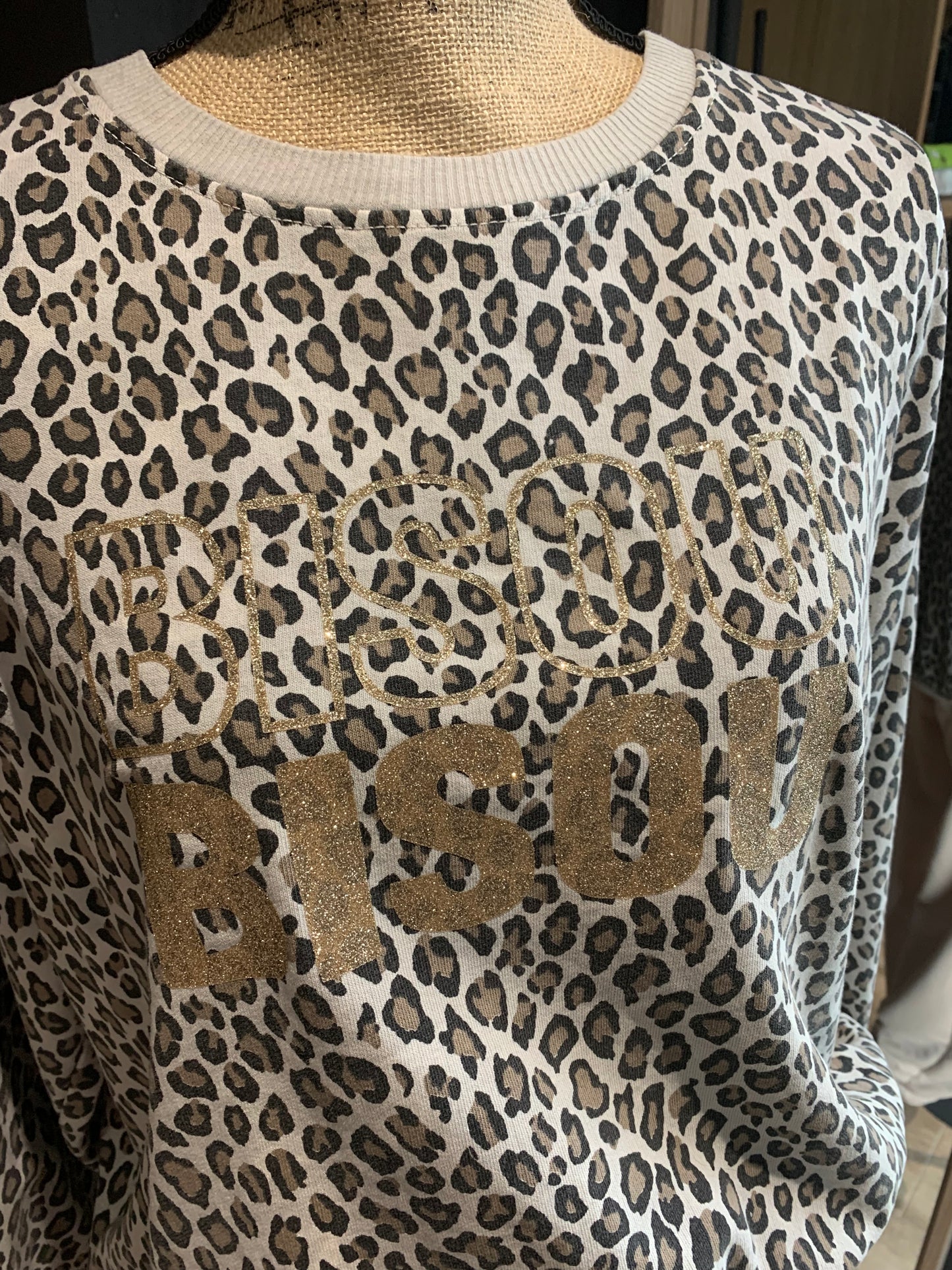 Sweat léopard « bisou bisou »